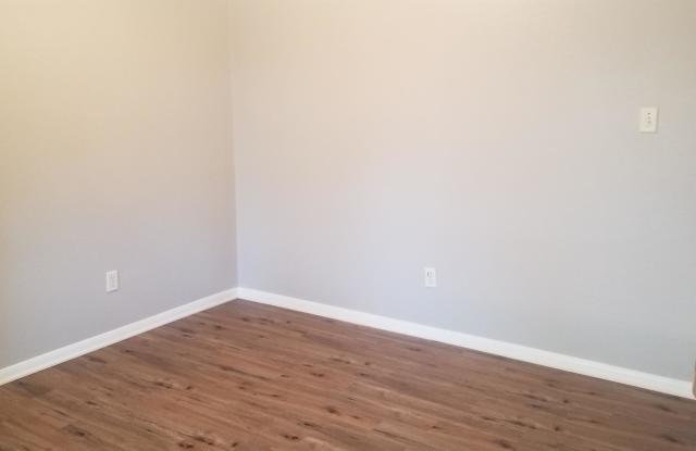 403-A Topeka Court - 1 Gallery 2