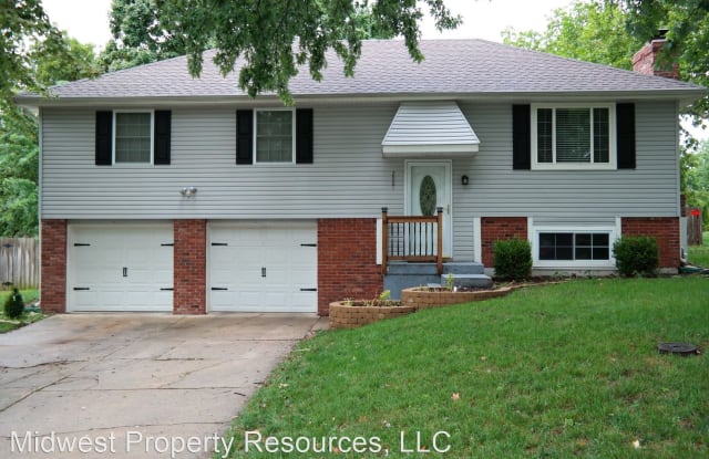 2001 SE Abbey St - 2001 Southeast Abbey Street, Blue Springs, MO 64014
