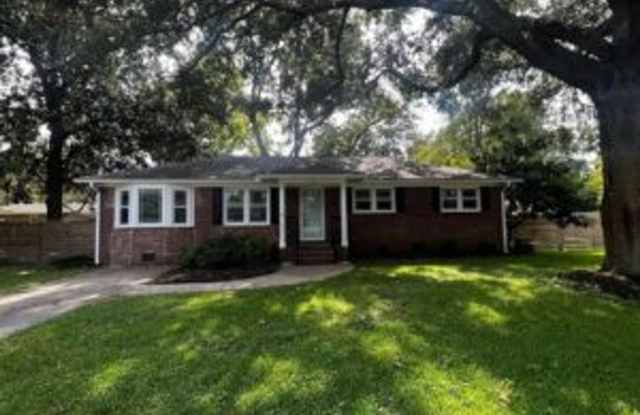 1343 Hermitage Ave photos photos