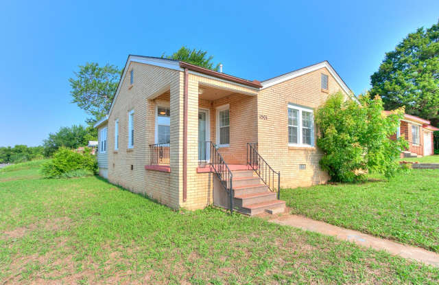 1501 Northeast Grand Boulevard photos photos