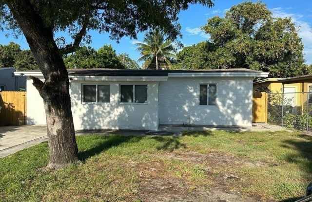 1712 NW 7th Ave photos photos