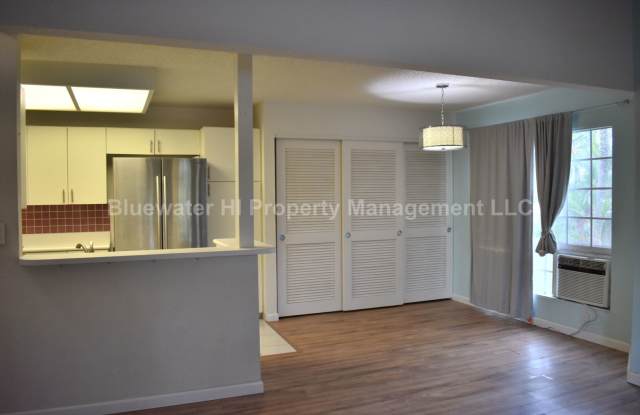 Crosspointe 2/2/2 Townhome (near to Aloha Stadium) - 468 Mananai Place, Halawa, HI 96818