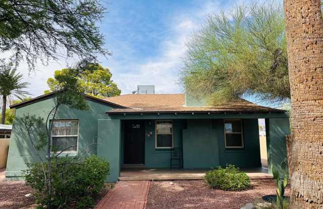 *** COMING SOON***3 Bedroom 1 1/4 Bath Home- Corner Lot - HISTORIC CHARM - Blenman Elm Historic District photos photos