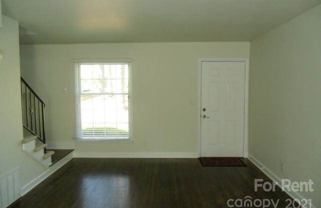 4335 C Hathaway Street Gallery 2