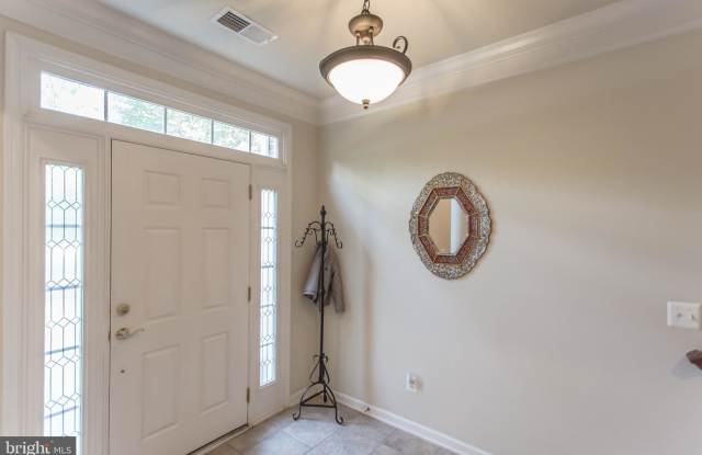 22944 ROSE QUARTZ SQUARE Gallery 4