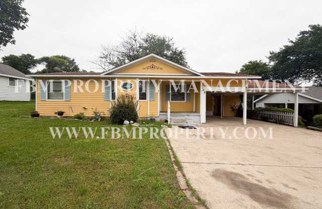 108 Sunset Circle - 3 Bedroom, 2 Bathroom Home in Alvarado, TX! photos photos