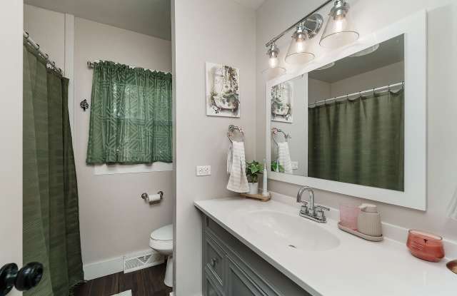 126 Ardmore Drive Gallery 3