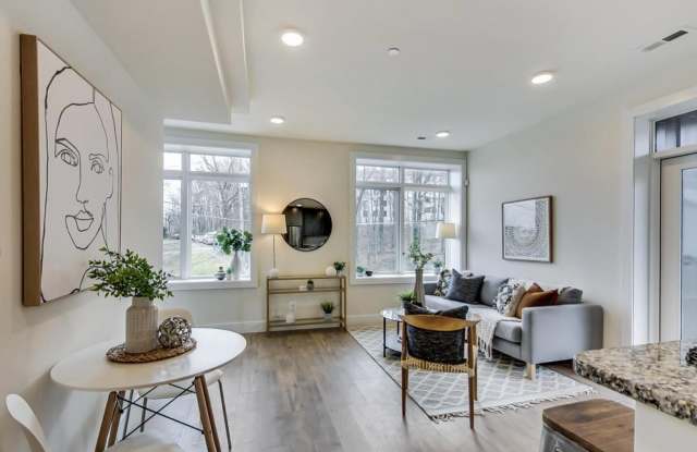 Stunning 2 Bed plus Den/ 2 Bath! New Construction! Pets Welcome! photos photos