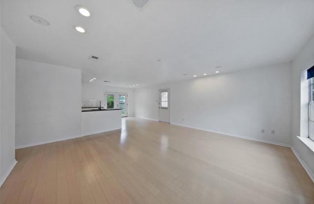 811 Wilkes Street - 811 Wilkes Street, Houston, TX 77009