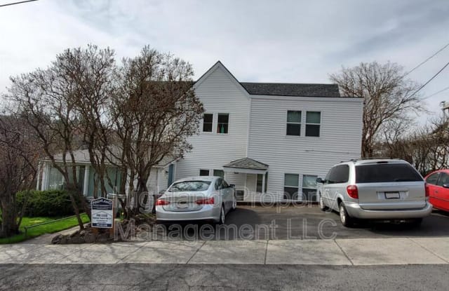 325 NE Kamiaken St photos photos