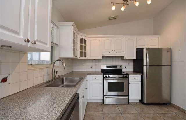 501 Sw 17th St photos photos