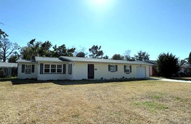 Beautifully Remodeled Home with Fenced Backyard! photos photos