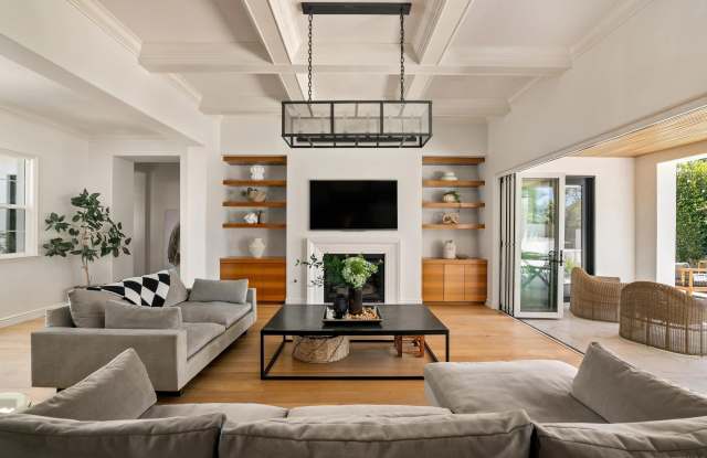 809 Sandy Court Gallery 2