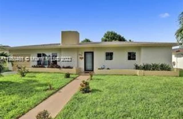 4541 NW 12th Ct - 4541 Northwest 12th Court, Lauderhill, FL 33313