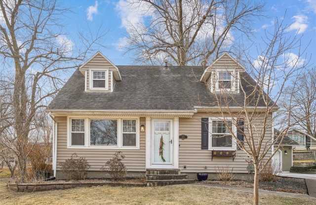 501 Spruce Drive Gallery 1