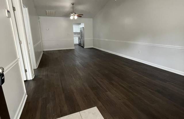 638 GOODALE Lane Gallery 2