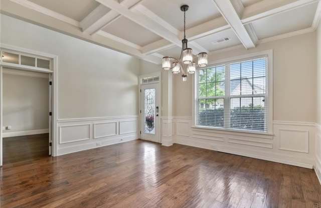 4530 Fernbrook Place Gallery 3