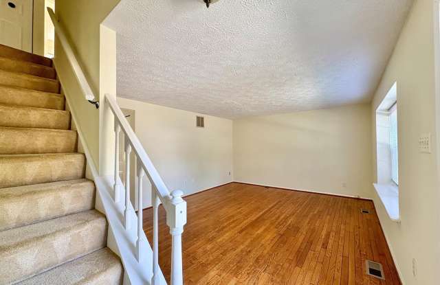 8064 STEEPLE CHASE COURT Gallery 3
