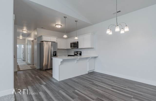 Bright Top-Floor Condo with Stunning Views in Quail Hill – $1,595/mo | Move-In Ready photos photos