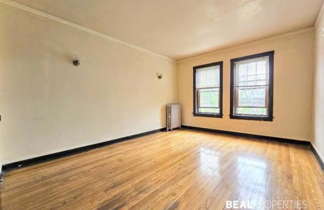 2102 W Ainslie photos photos