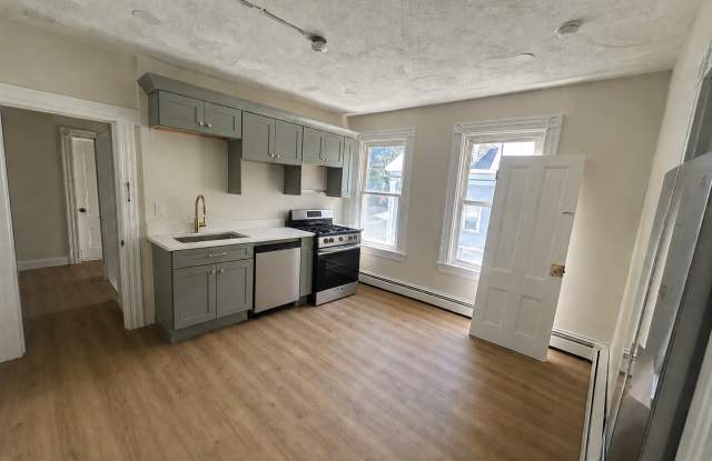 Renovated Studio Apartment right off Main St in EG! photos photos