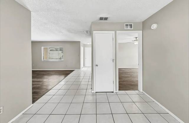 820 Centerwood Ct Gallery 3