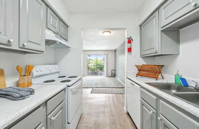 Pine Creek Apartments Gallery 3