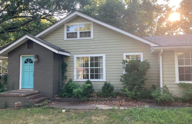1919 N Wheeler Ave - 1919 North Wheeler Avenue, Fayetteville, AR 72703