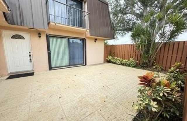 5820 SE WINDSONG Lane Gallery 4