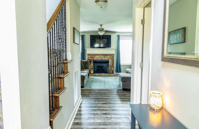 719 Crestone Ln Gallery 2