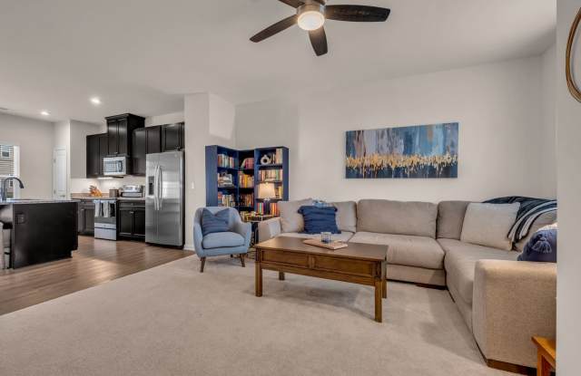 3 BED 2.5 BATH TOWNHOME WALKING DISTANCE TO LEBANON SQUARE! photos photos