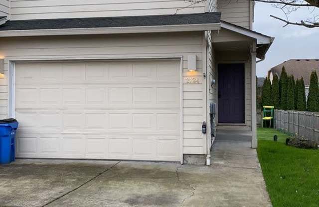 3BD Townhome in Great Camas Location! Minutes to Downtown Camas  SR-14! - 2124 Southeast 11th Avenue, Camas, WA 98607