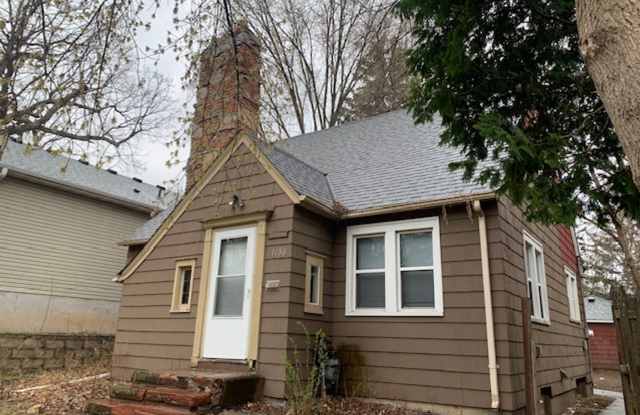 Freshly updated 3 BR/2 BA Single-Family Home in St. Paul! photos photos