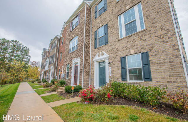 724 Sky Bridge Dr - 724 Sky Bridge Drive, Lake Arbor, MD 20774