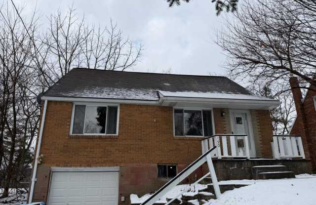 Newly Renovated 3BD 1 1/2BA house in Penn Hills! photos photos