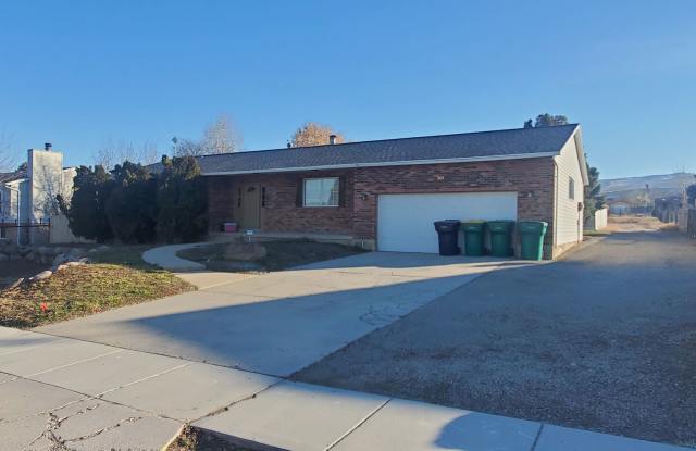 Great Horse Property. Heated Shop - 3103 West 14865 South, Bluffdale, UT 84065