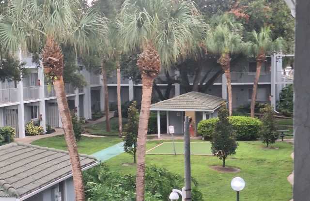 UPDATED AND UPGRADED 1 BR 1 BA CONDO Gallery 3