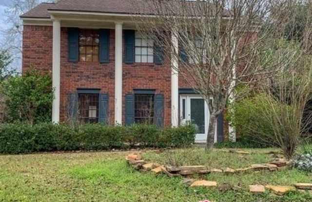 3815 Forest Village Dr Gallery 2