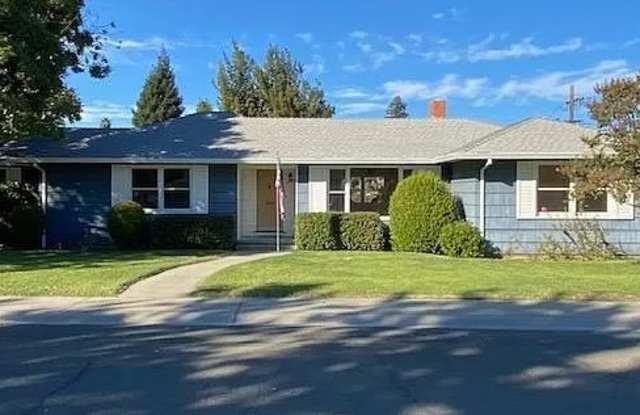 1083 Thompson Avenue photos photos