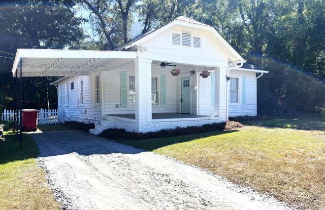 Completely Remodeled and Located Close to Downtown and Mercer Gallery 3