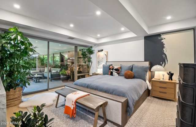 7167 E RANCHO VISTA Drive Gallery 4