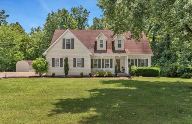 One acre lot with first floor suite in beautiful Kingston Springs! photos photos