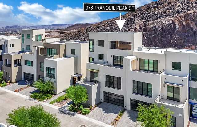 Luxury guard gated rental in VU @ MacDonald Highlands Gallery 3