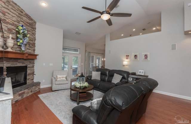 5070 High Pointe Dr Gallery 3