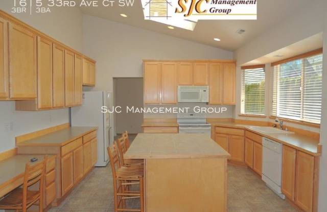 1615 33rd Ave Ct SW Gallery 3