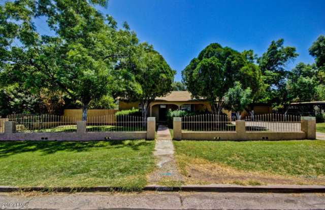 2647 E Whitton Avenue - 2647 East Whitton Avenue, Phoenix, AZ 85016
