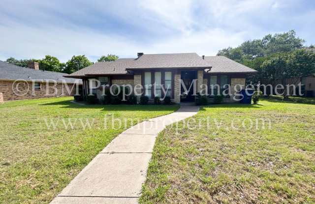 2006 Pleasant Dr - 3 Bedroom, 2 Bathroom + Bonus Room Located in Ennis, Tx! - 2006 Pleasant Drive, Ennis, TX 75119