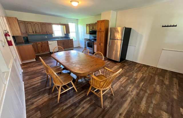 986 South East St photos photos