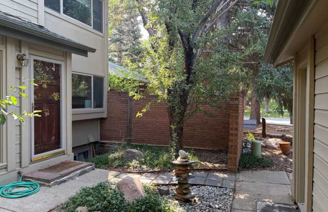 4 Bed 3.5 Bath Wonderland Hill Townhouse photos photos