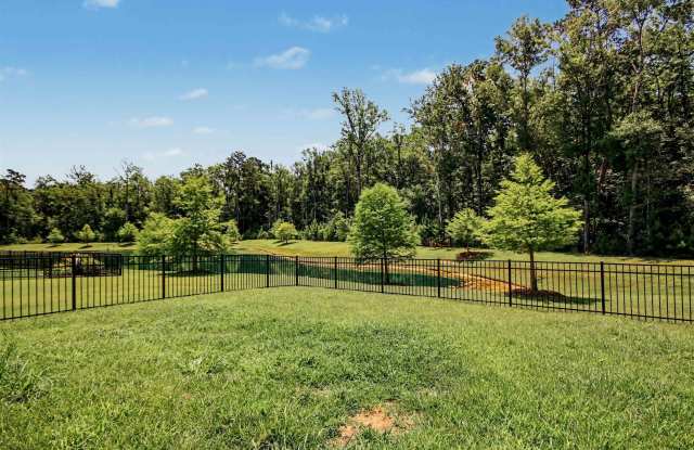 2223a Blue Crane Circle Gallery 3